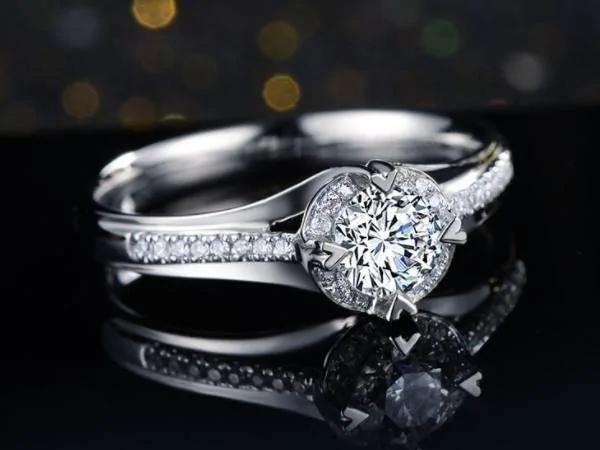 命理测试:4款钻戒 你想戴哪款?测婚后你是富婆命还是穷苦命!