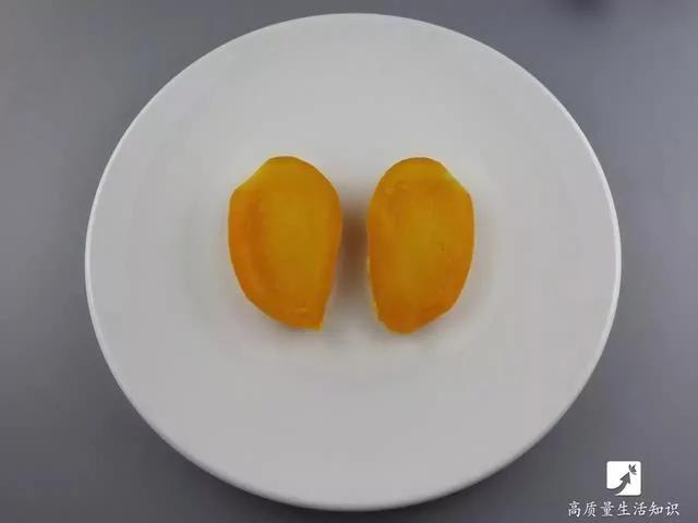 去皮小妙招:凤梨去皮竟这么简单 不用一分钟全变凤梨块!太实用了