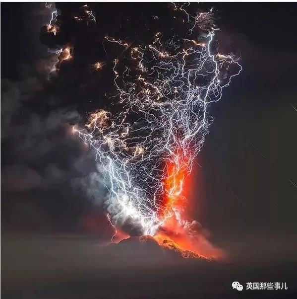 无比震撼大自然奇景…运气爆棚的人才有机会看到!