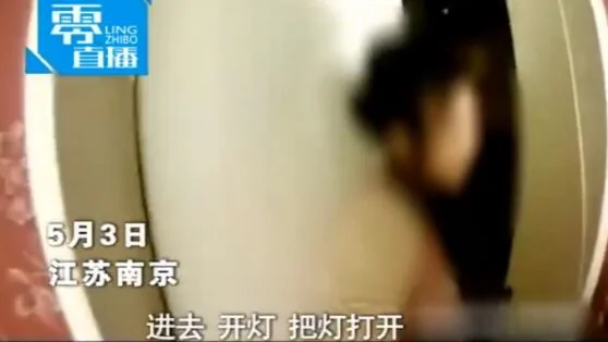 美女租客几月不出门房内传出怪味 房东开门后惊呆