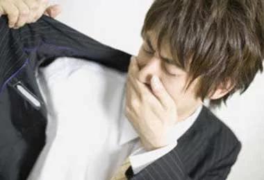 一旦肝不好 这2个部位首先会变臭!医生都害怕 一定要重视