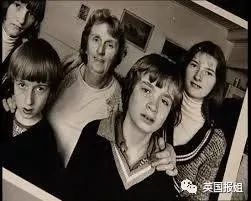 剑桥毕业的科学家 怎么就成了英国最有名的驱魔人!