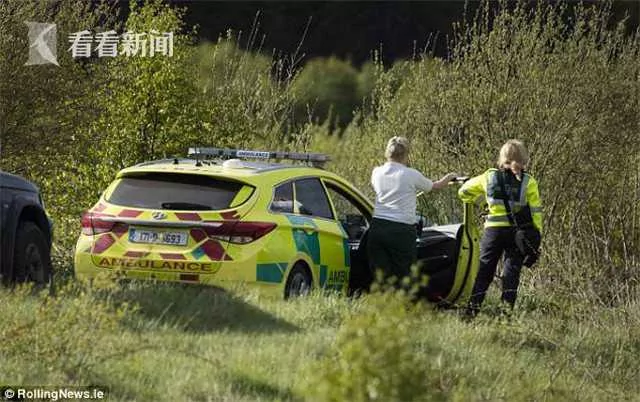 7岁儿子上飞机看父亲玩跳伞 父亲刚跳下 机毁人亡