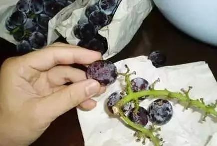 用“它”洗水果 竟比苏打粉、盐巴“清洁效果”更强100倍!你家一定有 以后就换它洗了