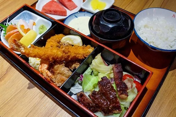 日本医院准备的“美味月子餐” 女性都直呼:我要去日本生孩子