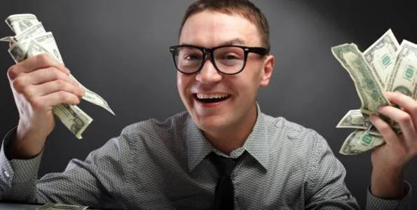 4个水晶球选一个 测出你这一生注定是有钱人吗?