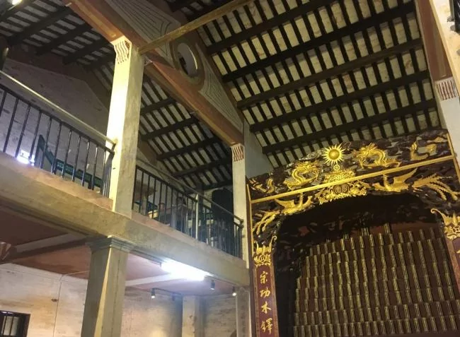这样的乡村小楼 只有华人才盖得出来