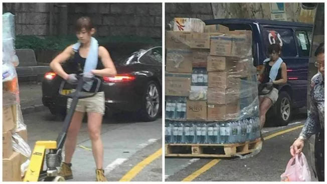 美女搬运工火了:穿小背心爆肌拉货 在男人堆中很自在