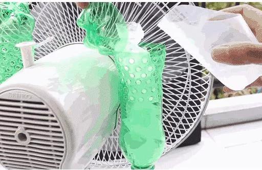 夏天电风扇越吹越热了?风扇里加点“它” 吹起来比空调更凉爽