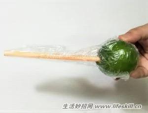 不切开柠檬 只取少许汁的方法