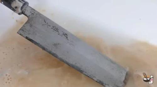 二手店买生锈菜刀 竟发生一生都见不到的事