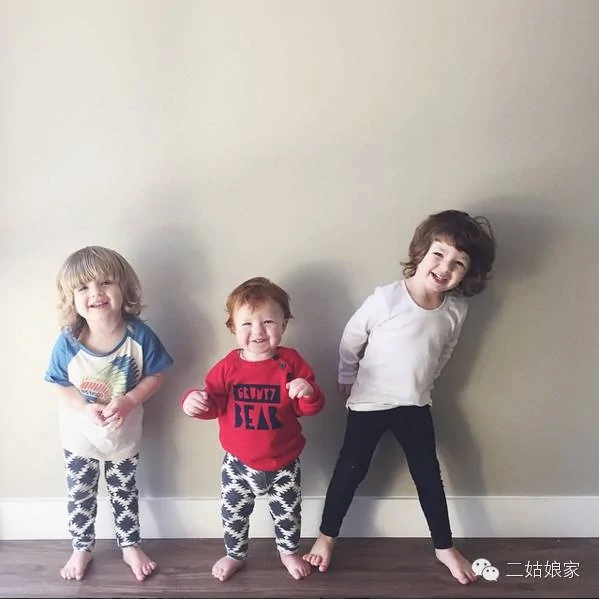 她有3个熊孩子 又生了三胞胎..所有看到的人都哭了!