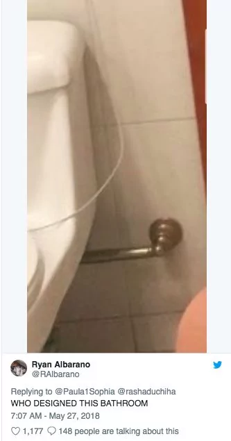 妹子在厕所拍了张自拍 大家看后都跑偏了…这是什么鬼
