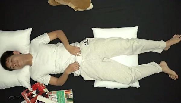 疼痛难入眠?8个小技巧帮您轻松搞定