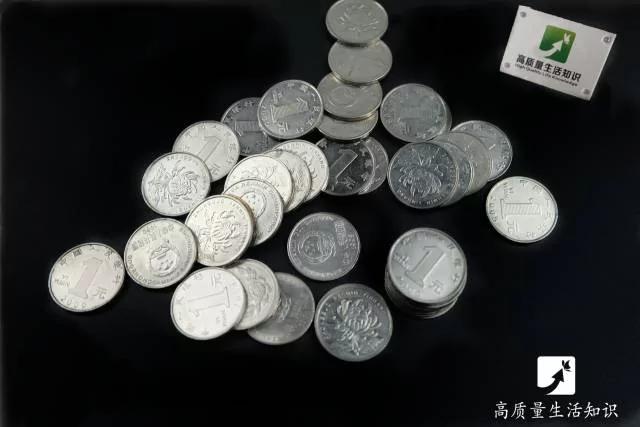 千万要记得随身带两块硬币 关键时刻它能帮大忙!