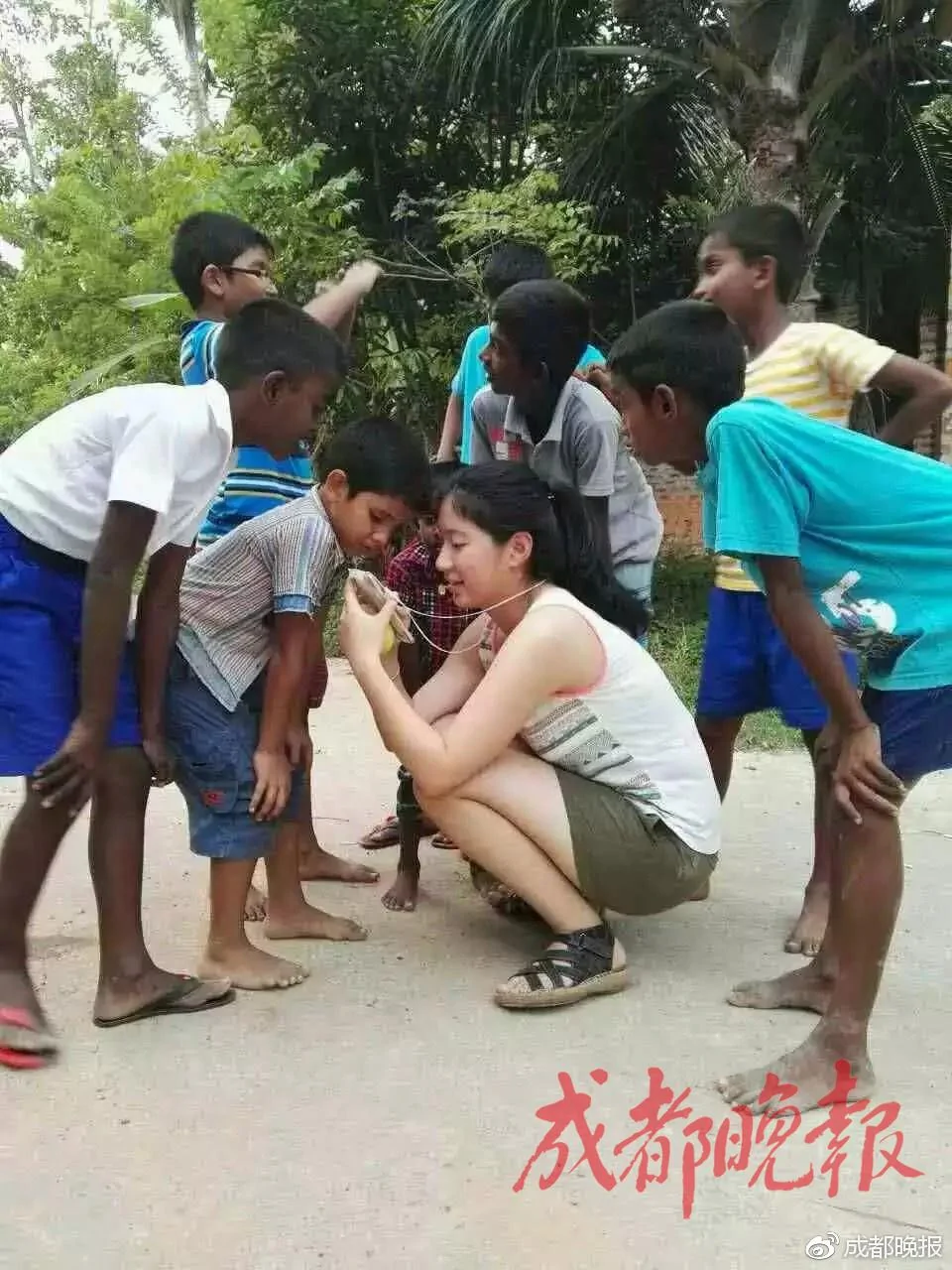 95后女大学生"独闯"沙漠 穷游伊朗半月仅花600元