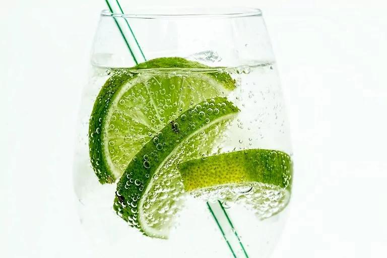盛夏减肥圣品!柠檬抗老助瘦身 日本专家2吃法不伤胃