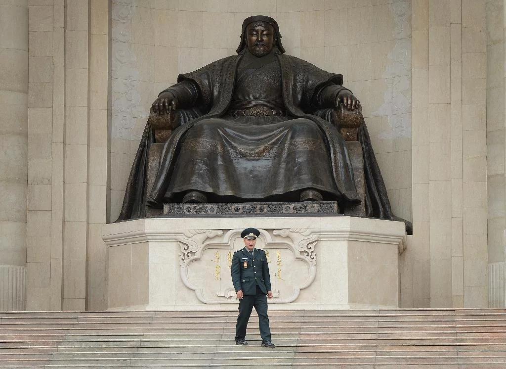 【揭秘】党国名言 摸着石头过河竟然不是邓小平说的