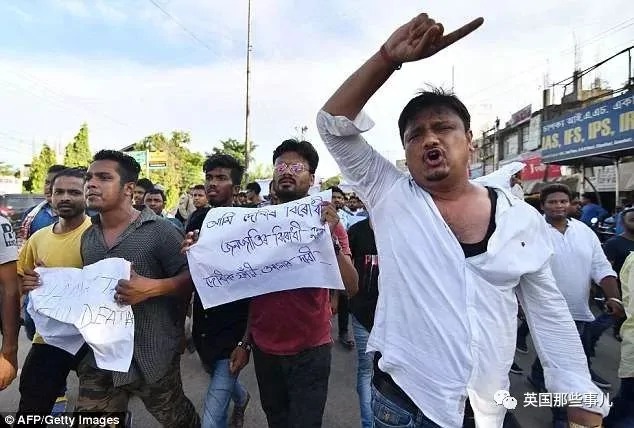 网络谣言能杀人?在印度 他们这样被活活打死街头!