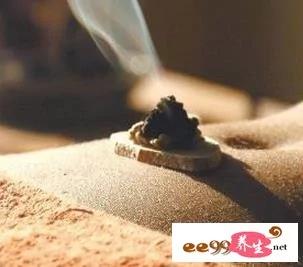 捂肚子就能长寿 原来肚子上还有这个穴!
