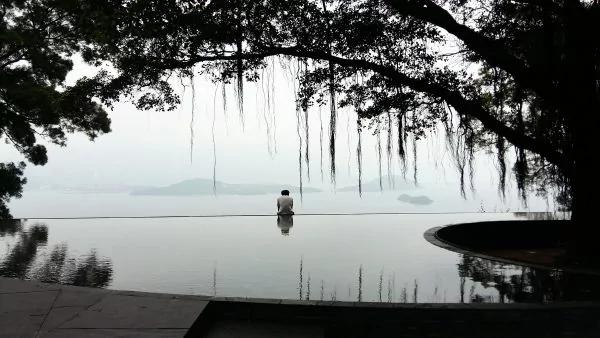 夏至是转折点 是北半球一年中“白日最长、黑夜最短”的一天