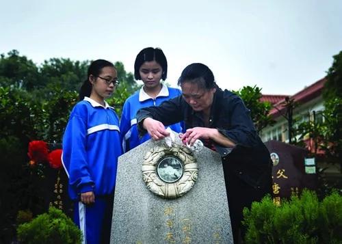 抗战女兵临终前 托老奶奶帮忙寄一封信 74年后家人才收到信