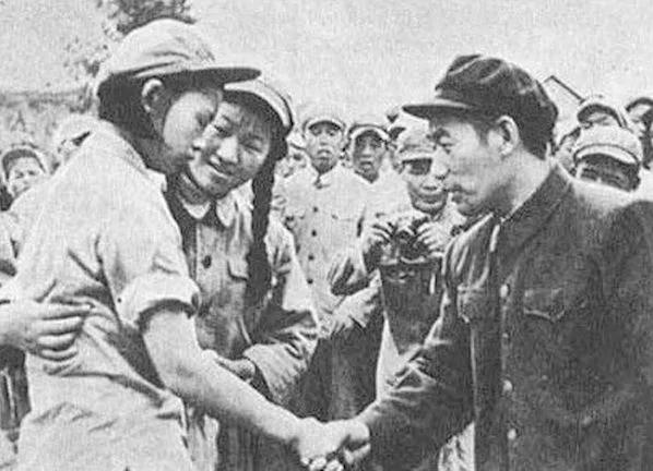 【老照片】北韩百姓最恨志愿军 金日成、胡志明与周恩来是狗肉朋友