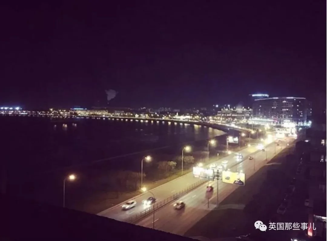 背后一颗痘 她发现了丈夫出轨的证据!