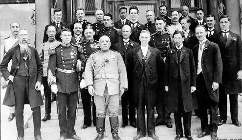 官三代以家族事揭秘:被侮辱了的民国