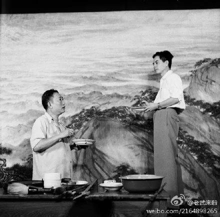 【揭秘】抨击延安衣分三色 食分五等 王实味被弃尸枯井 滴水洞别墅相当于5亿斤大米
