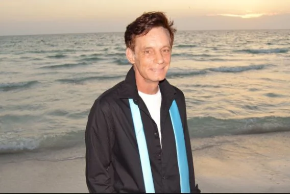 这个美国流浪汉一夜爆红网络 实现了自己的梦想