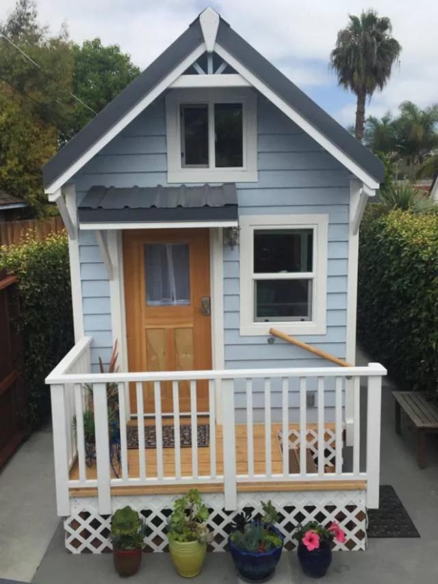 他当初买下这栋5.6坪的小屋被嫌弃直到交屋那天“开门走进去”被惊艳到说不出话