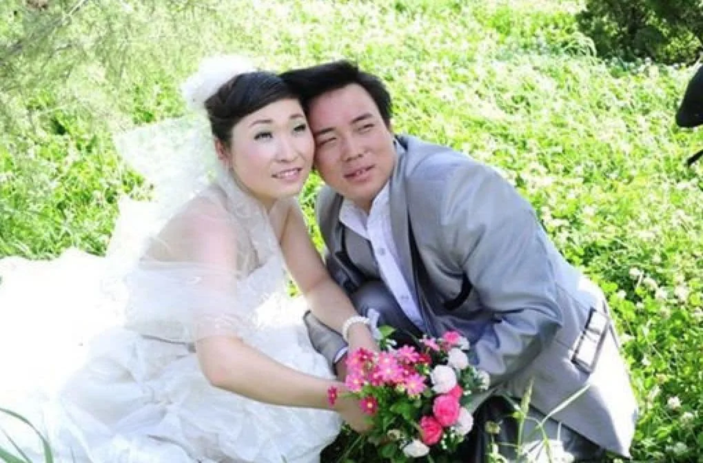 千万别得罪婚纱摄影师 不然看到照片后会哭的