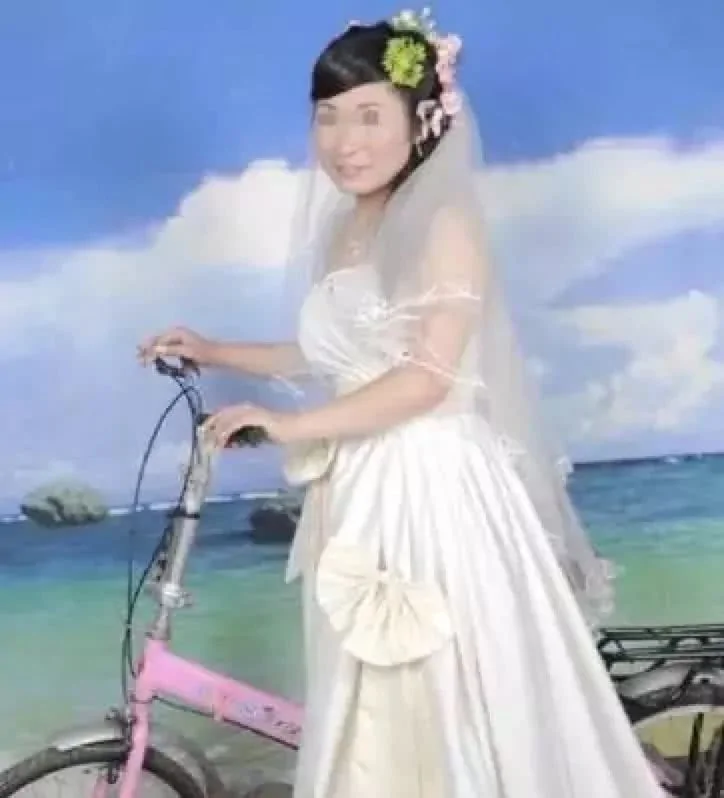 千万别得罪婚纱摄影师 不然看到照片后会哭的