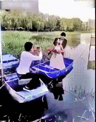 千万别得罪婚纱摄影师 不然看到照片后会哭的