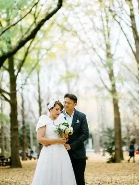 千万别得罪婚纱摄影师 不然看到照片后会哭的