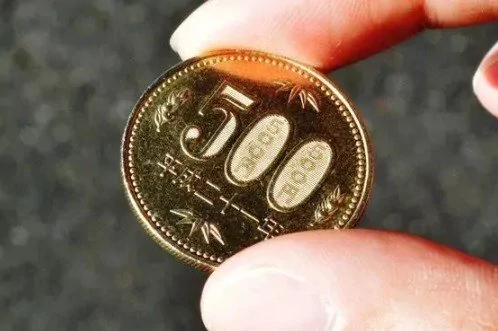 日本小哥坚持5年现金购物不刷卡 居然省下100万
