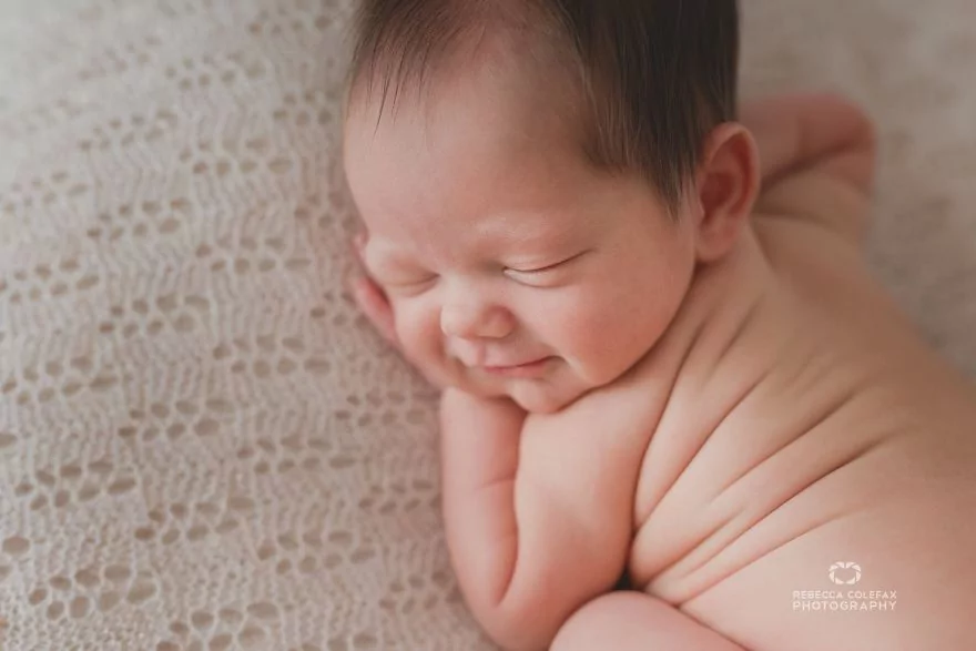 摄影师用不同角度 拍出婴儿的“真正灵魂”!