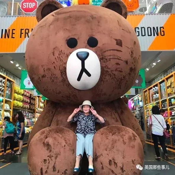 80岁的吃播网红 这老奶奶真的很会玩啊!
