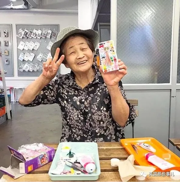 80岁的吃播网红 这老奶奶真的很会玩啊!