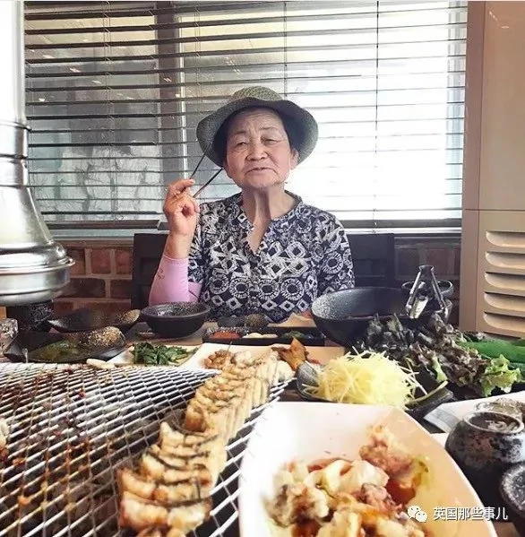 80岁的吃播网红 这老奶奶真的很会玩啊!
