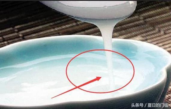 清洁阿姨教你一招 一个星期不用拖地 地板依然干净!