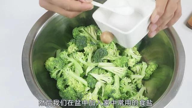 花椰菜只用清水洗不干净 教你一招 泥土虫卵统统跑出来!