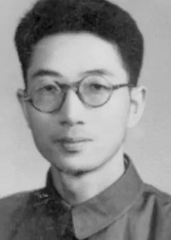 偌大的中国文艺界 那时只有一个站着的勇士