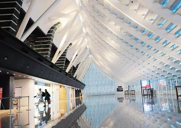 出国遇台风常见Q&A:跟旅行社申请退费记得跟航空公司索取这张”证明”!