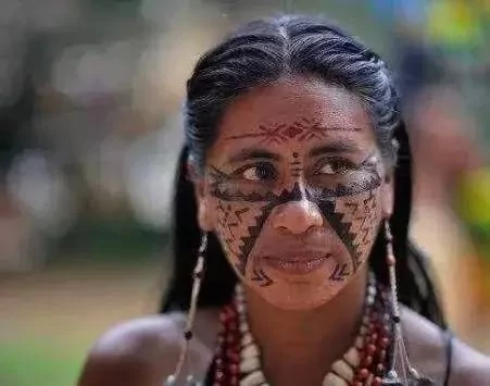 最后一个纯女性部落 没有男人 繁衍方式令人吃惊
