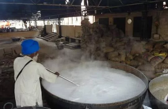 世界最大免费食堂 每天10万人白吃白喝