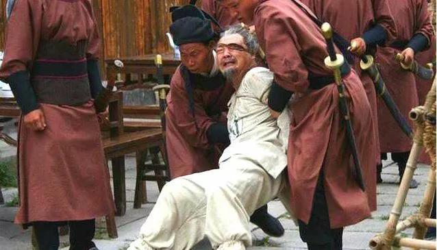 预知天机 他用一首诗保住了性命