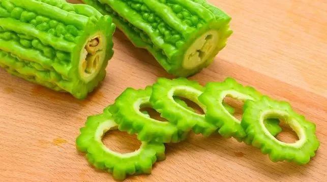 学会这样吃 血糖稳定一半!“二招三饭六菜”最降糖