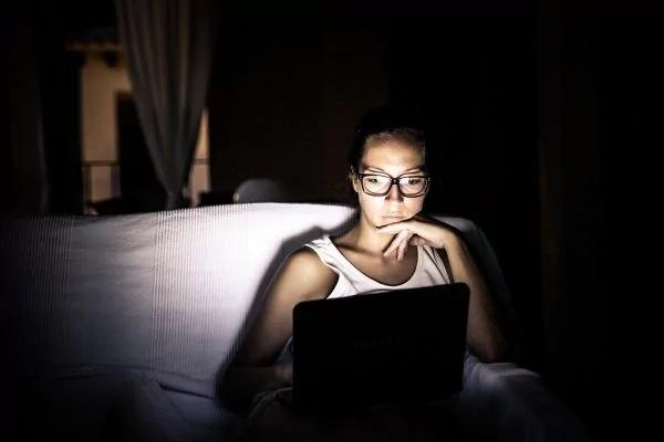 睡不好又睡不安稳 研究:易忧郁、躁郁